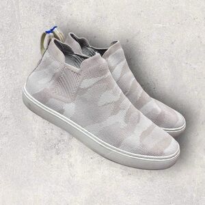 Rothy’s the chelsea sneaker bootie